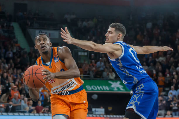 不够自信 不够自信