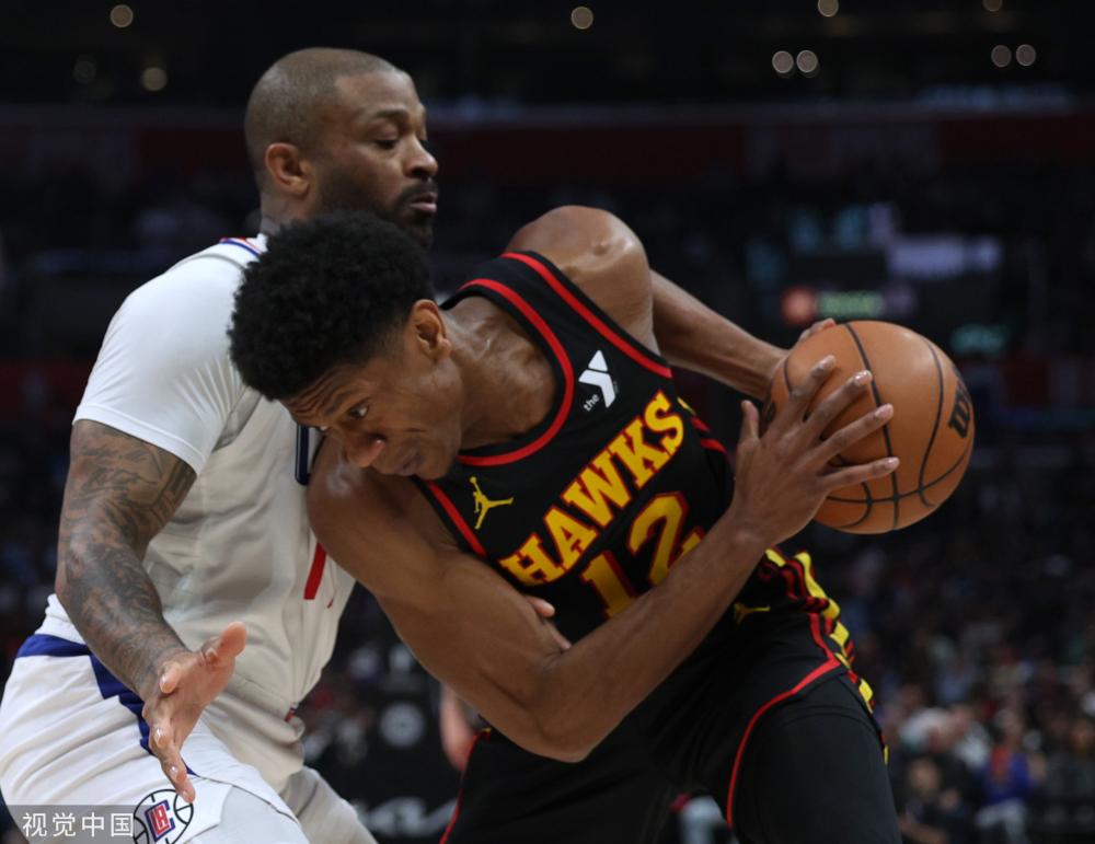 却反映出背 却反映出背